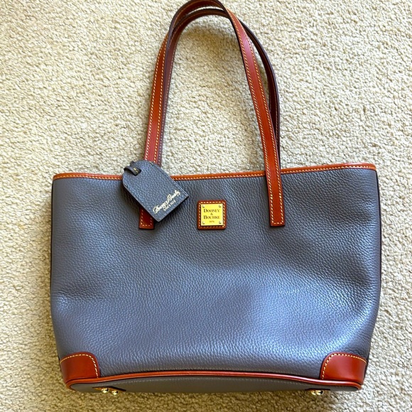 Dooney & Bourke Handbags - Dooney & Bourke Charleston Tote